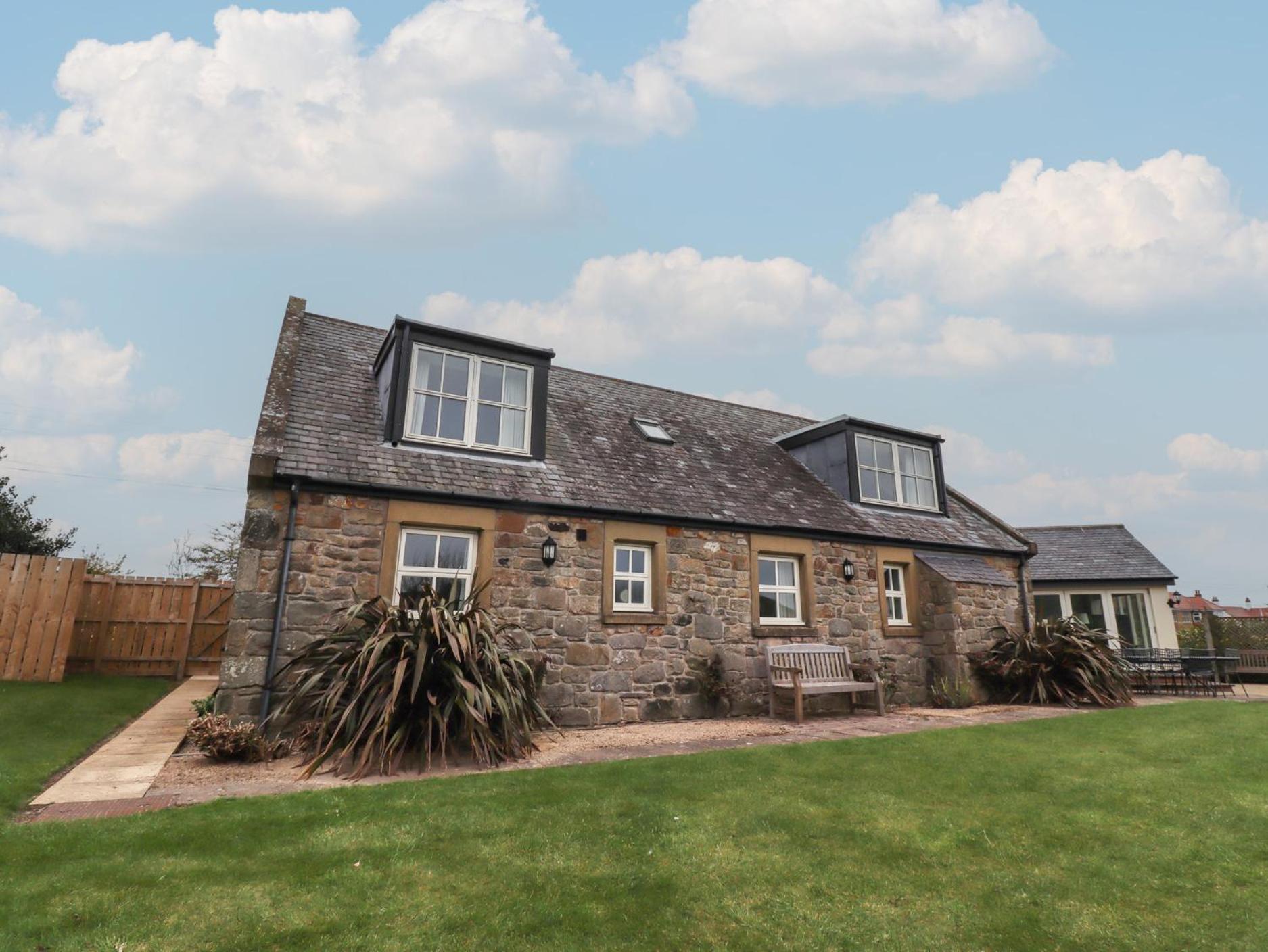 The Wynd Villa Bamburgh Bagian luar foto